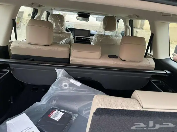 تويوتا برادو TXL3 بنزين 2025 - اسود 19