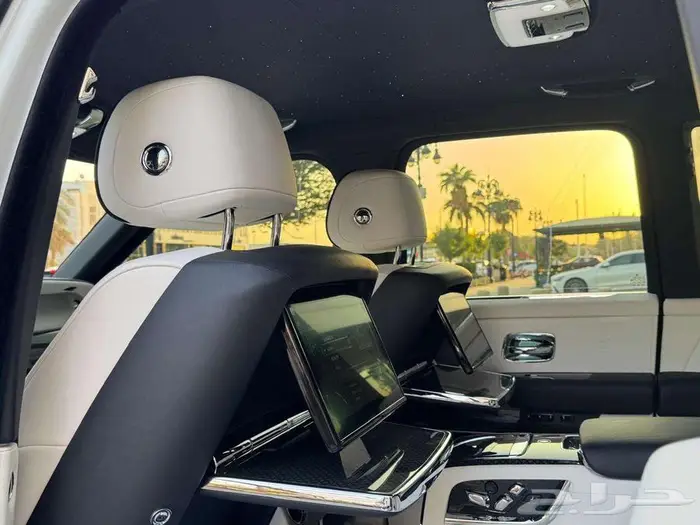 رولز رويس كولينان بلاك بادج 2023 مستخدم 8