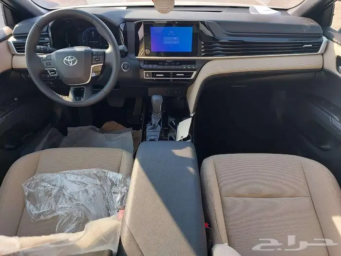 تويوتا كامرى LE بنزين موديل 2025 2
