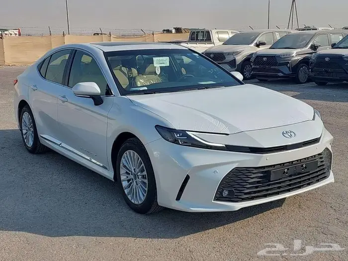 تويوتا كامرى LE بنزين موديل 2025 0