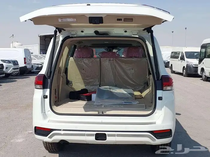 تويوتا لاندكروزر GXR4 بنزين موديل 2025 2