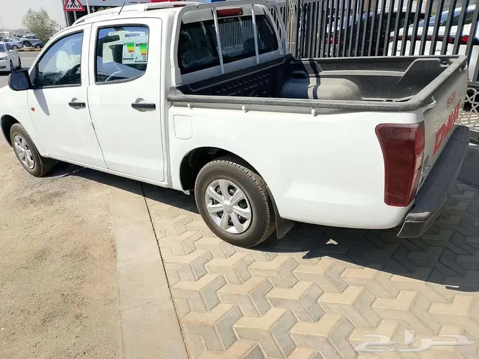 ايسوزو غمارتين ستاندر زجاج كهربائي موديل 2026 4