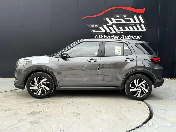 تويوتا رايز ليمتد فل كامل رمادي 1