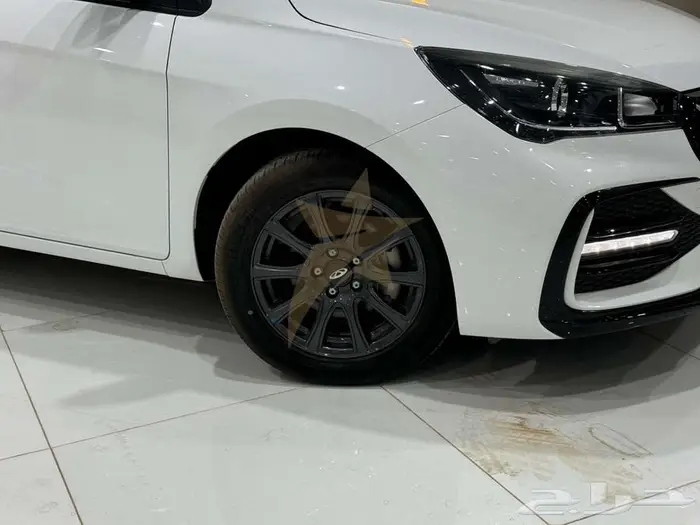 شيري اريزو 5 2025 3