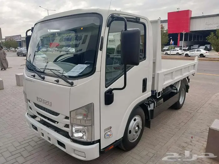 ايسوزو قلاب 3 طن موديل 2025 1