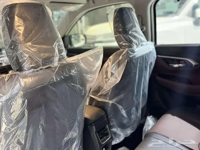 اوربان فل ابيض سقف اسود بنزين 2026 10