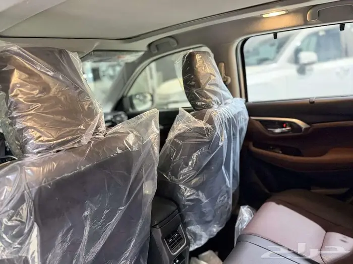 اوربان فل ابيض سقف اسود بنزين 2026 6