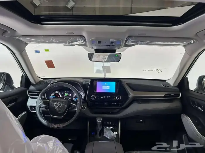 تويوتا هايلاندر LE دبل 2025 اللون ابيض 7