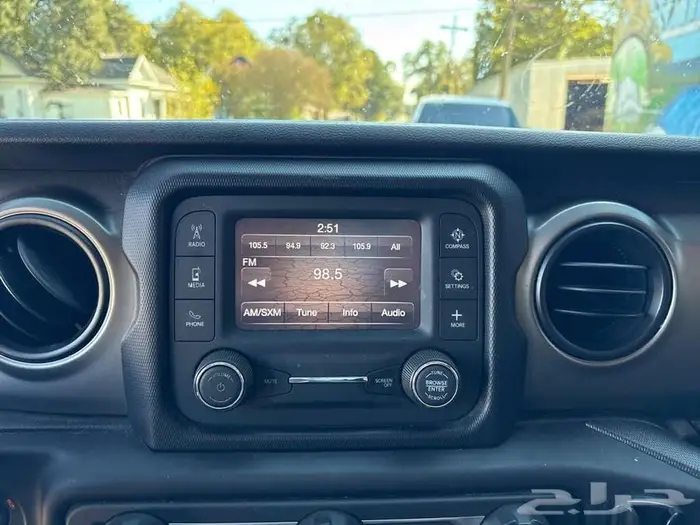 2021 Jeep Gladiator SPORT 9