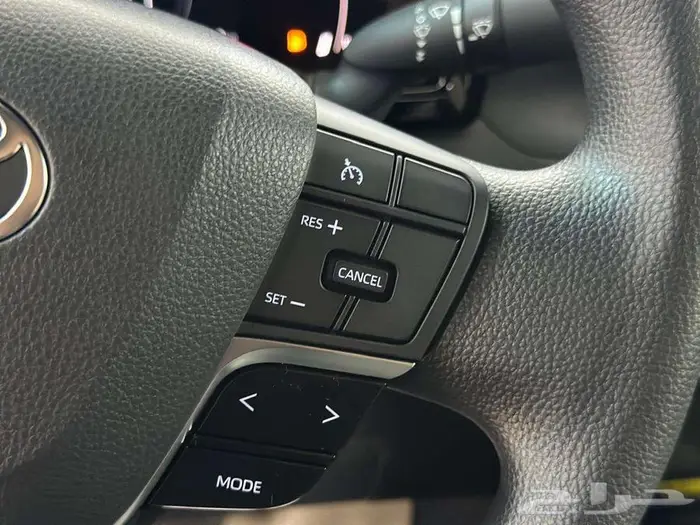 كامرى E هايبرد 2025 كاش واقساط ابيض واسود 6