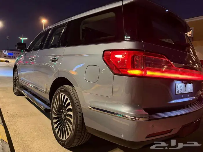 Lincoln Navigator Presidential 5