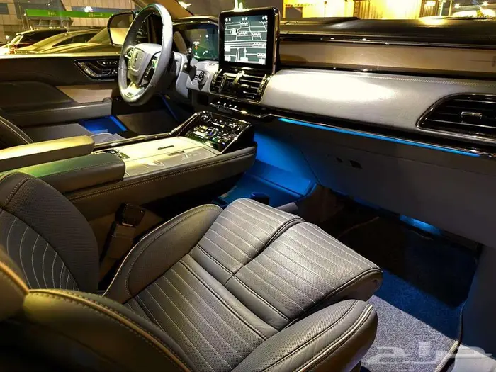 Lincoln Navigator Presidential 25