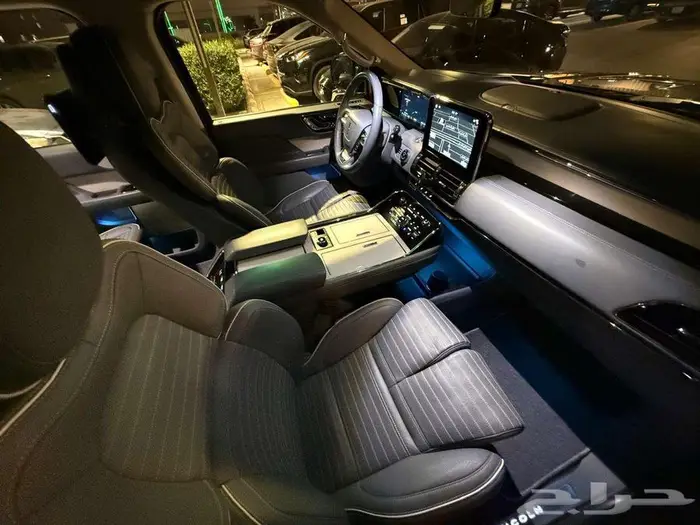 Lincoln Navigator Presidential 22