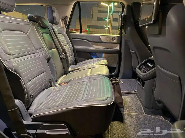 Lincoln Navigator Presidential 24