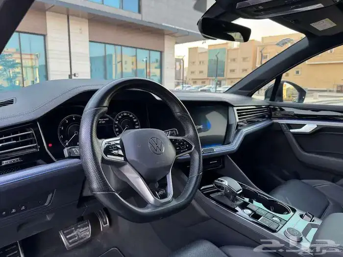 للبيع فولكس فاجن طوارق R-Line موديل 2021 2