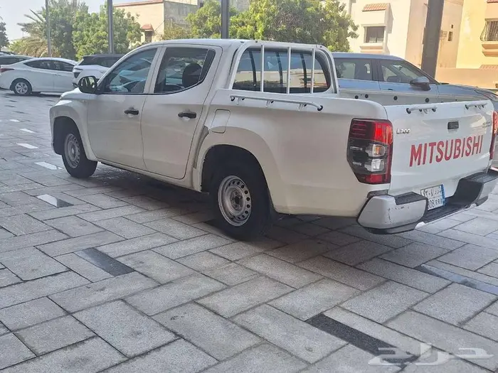 ميتسوبيشيL200 الموديل 2020 4
