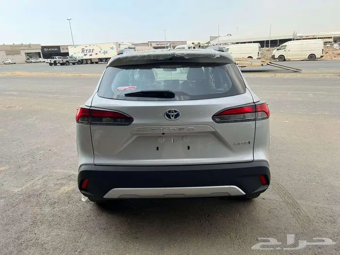 كورولاكروس ليمتد فل كامل 2024 اصفار 3