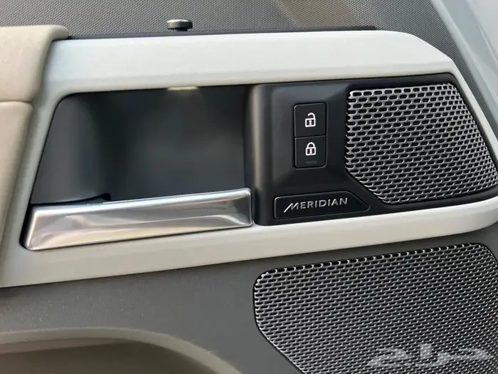 ديفندر 2021 مخزن بحالة الوكالة 90 27