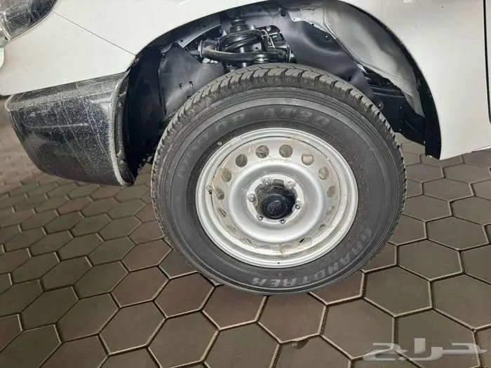 تويوتا هايلوكس GL2 ديزل سلق موديل 2025 3