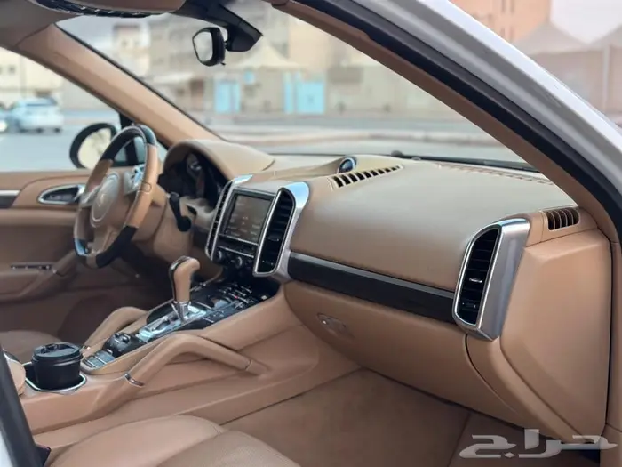 بورش كايين 13 V8 21