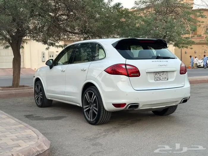 بورش كايين 13 V8 10