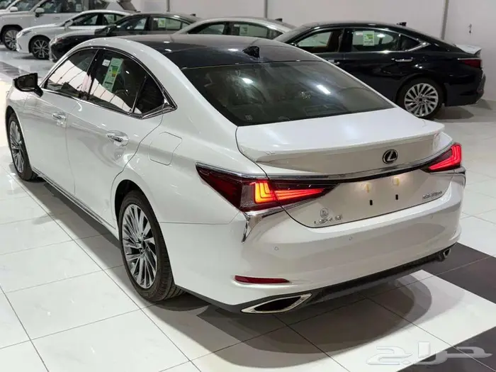 لكزس ES 350 CC بلس 2025 رادار اللون ابيض- اسود - تيتانيوم 3