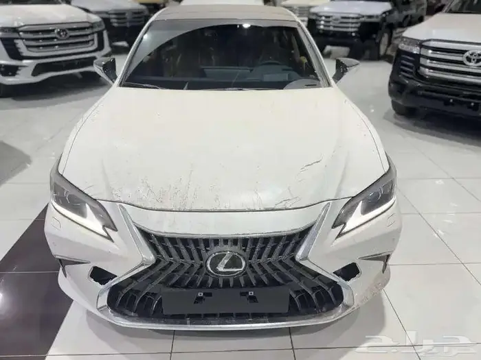 لكزس ES 350 بريمي CC بانوراما بروجيكتر 2025 اللون ابيض 0