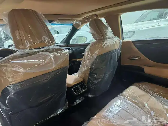 لكزس ES 350 بريمي CC بانوراما بروجيكتر 2025 اللون ابيض 6