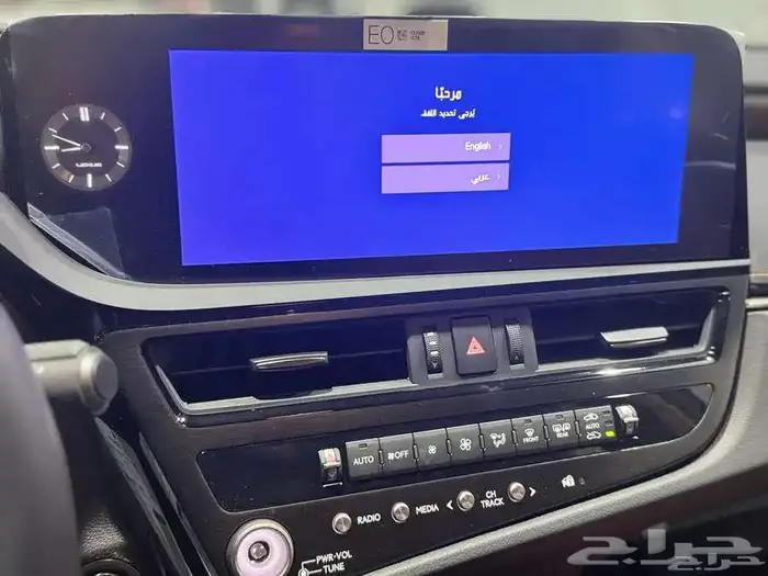 لكزس ES 350 بريمي CC بانوراما بروجيكتر 2025 اللون ابيض 9