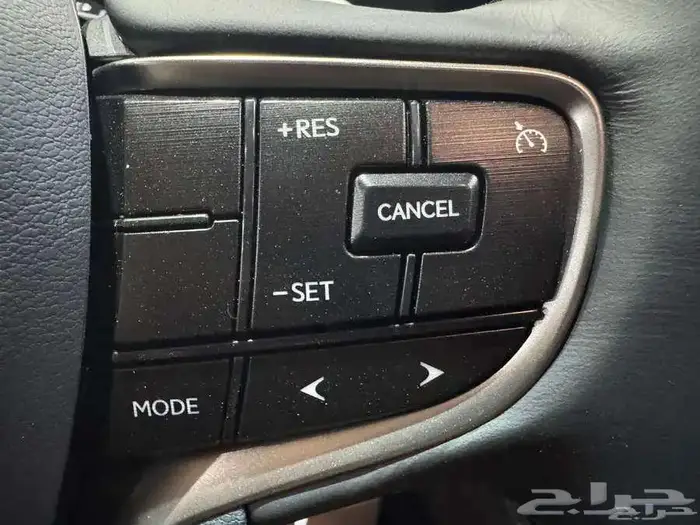 لكزس ES 350 بريمي CC بانوراما بروجيكتر 2025 اللون ابيض 18