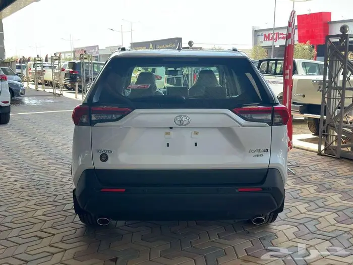 تويوتا راف فور XLE بصمه فتحه شنطه كهرباء 2025 4