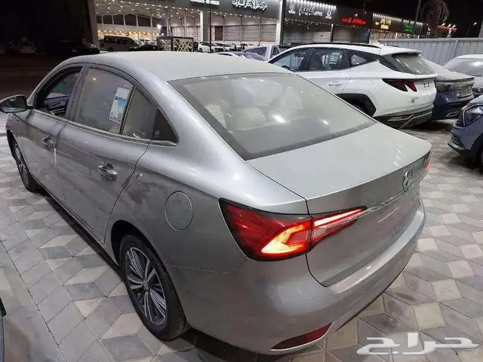 ام جي 5 ستاندر الشكل القديم 2025 2