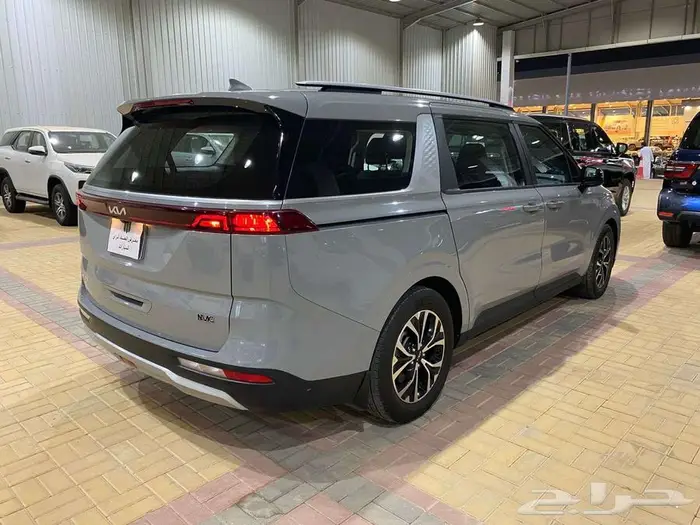 كيا كرنفال 2023 عدد محدود ( كاش واقساط) 4