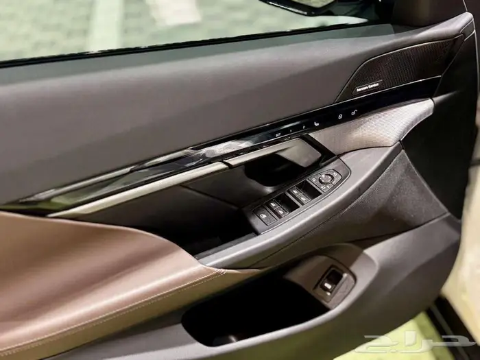 BMW 520 I M KIT 2024 (كاش - تمويل) 16