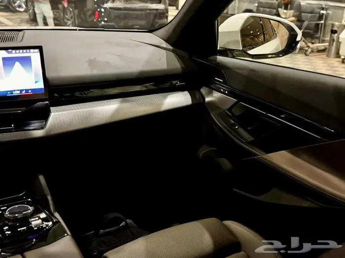 BMW 520 I M KIT 2024 (كاش - تمويل) 27