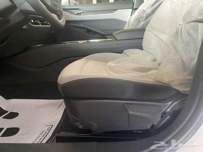 فورد تورس امبينتي 2025 مع صيانة مجاني 18