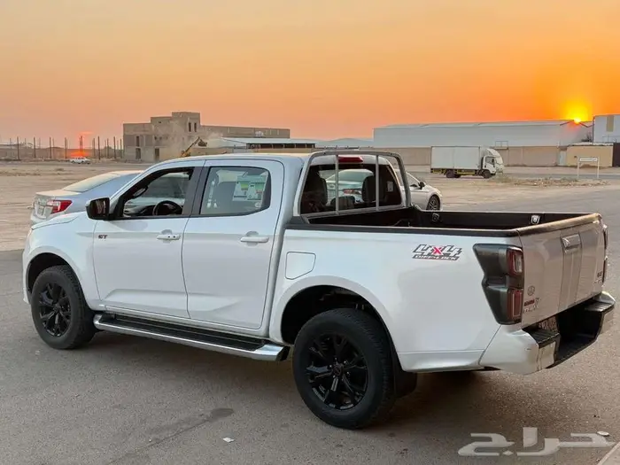 ايسوزو غمارتين جي تي GT دبل اوتوماتيك موديل 2024 4