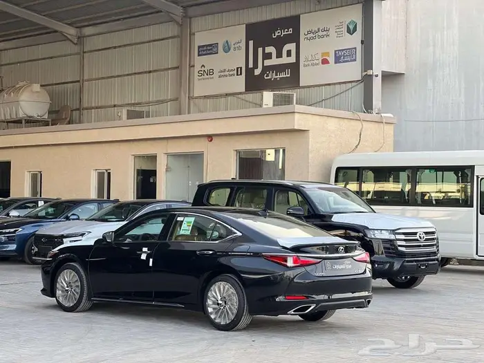 لكزس CC ES350 نص فل بروجكتور 2025 (بريمي) كاش واقساط 4