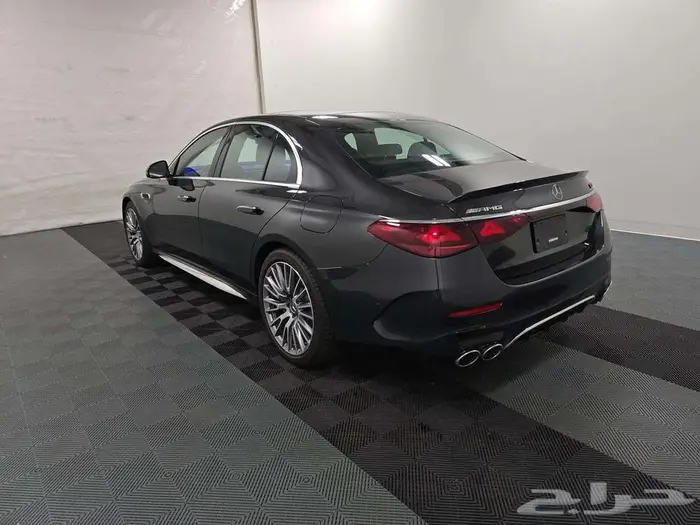 مرسيدس 2025 E53 AMG كاملة المواصفات شبه اصفار 3