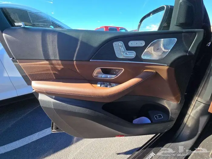 مرسيدس GLS450 2025 كراسي متصله عرض فاخر 12