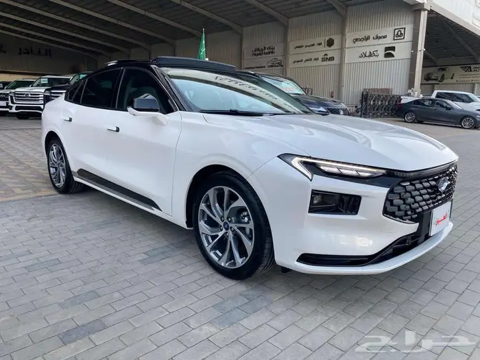 فورد تورس تيتانيوم موديل 2025 عداد 5 الاف كيلو فقط 2