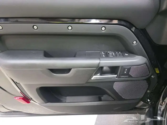 ديفندر 90 كامل المواصفات X 2022 اسود 12