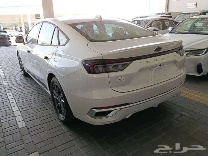 فورد تورس امبيانتي م 2026 - اسود 6