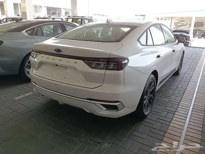 فورد تورس امبيانتي م 2026 - اسود 5