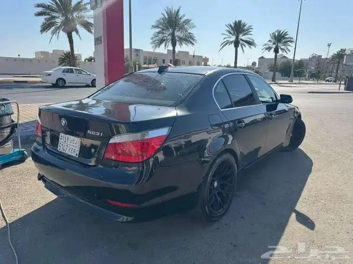 BMW 523i 7