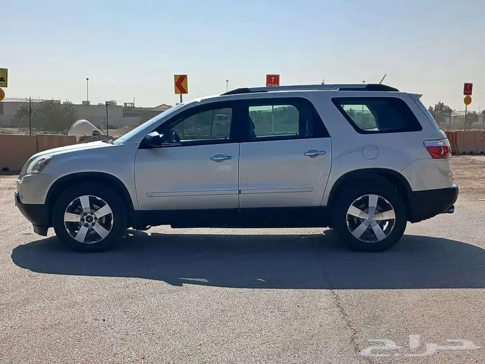 جي إم سي اكاديا 2010 4