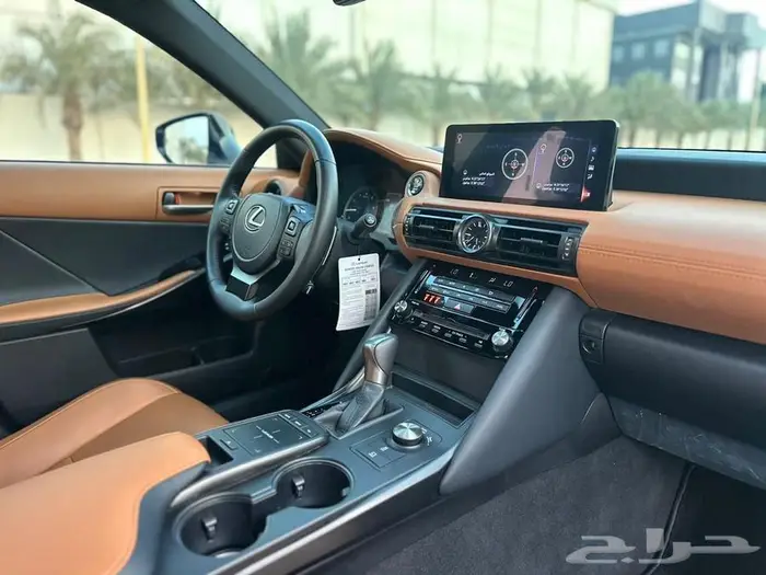 لكزس IS300 2024 شبه جديدة 21