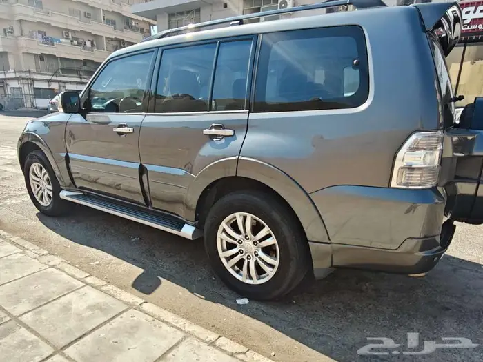MITSUBISHI PAJERO FOR SALE 4