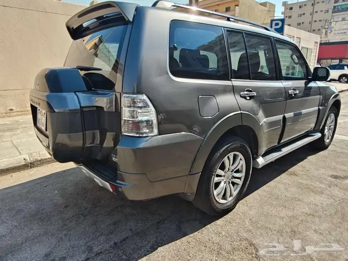 MITSUBISHI PAJERO FOR SALE 2