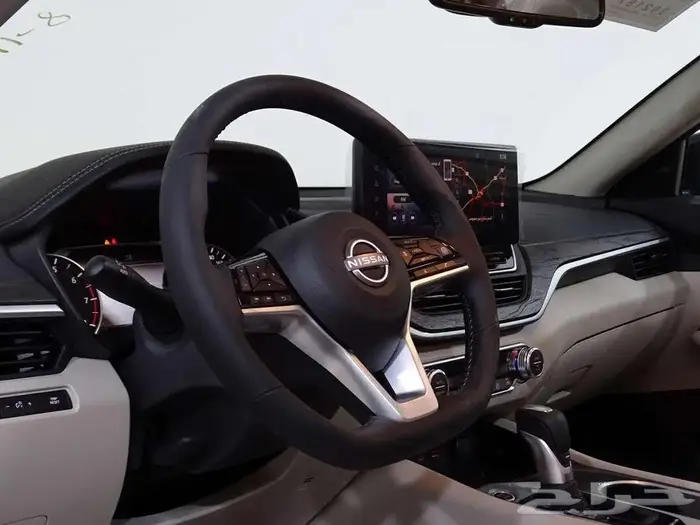 نيسان التيما 2.5 ستاندر 2025 6